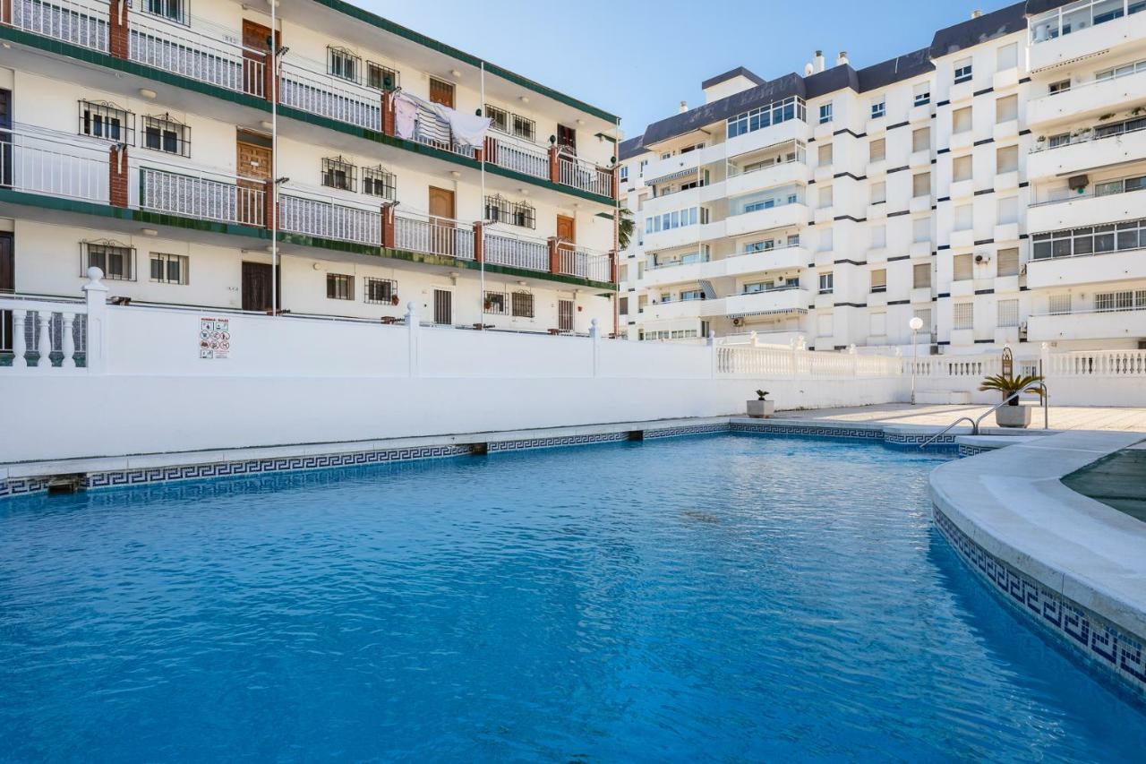 Apartamento Al Lado De La Playa 베날마데나코스타 외부 사진